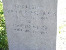 1963 Grafsteen Maria Schouten en Maurits Jacobus Weber [begraafplaats Grave]  